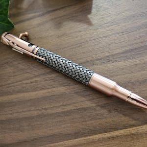 Antiker Kupfer Bolt Action True Feel Kohlefaser Stift mit Rifle Clip, Geschenk für Jäger
