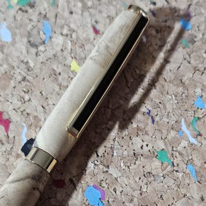 Leichter Stift aus Ahorn mit einem SlimLine Gold Pen Kit