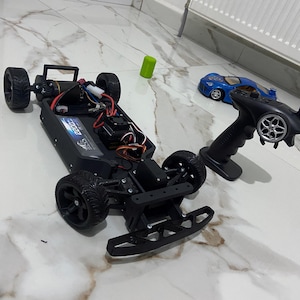 Custom 3D-Printed RC Car - 1:10 Scale - High-Performance Design