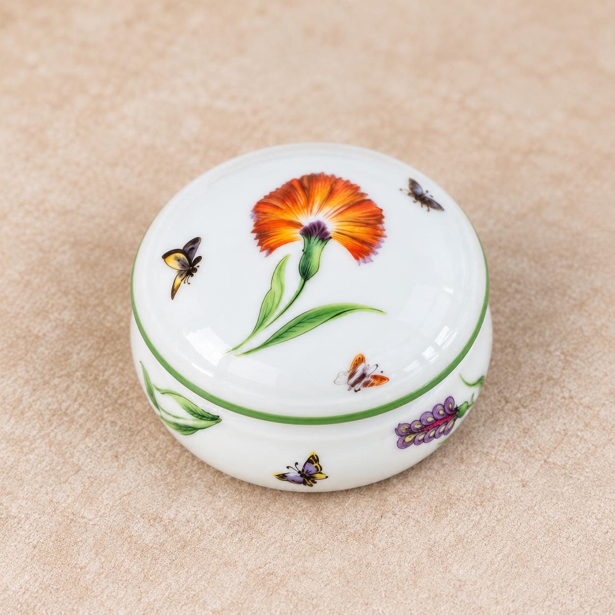 TIFFANY 小物入れ　イングリッシュローズ　ビンテージ Tiffanys and Co Trinket Box - Etsy