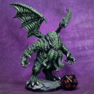 Painted Cthulhu DnD, Creature monster painted miniature. Cthulhu Mythos, Fantasy, Dungeons & Dragons, DnD models, Pathfinder, TTRPG