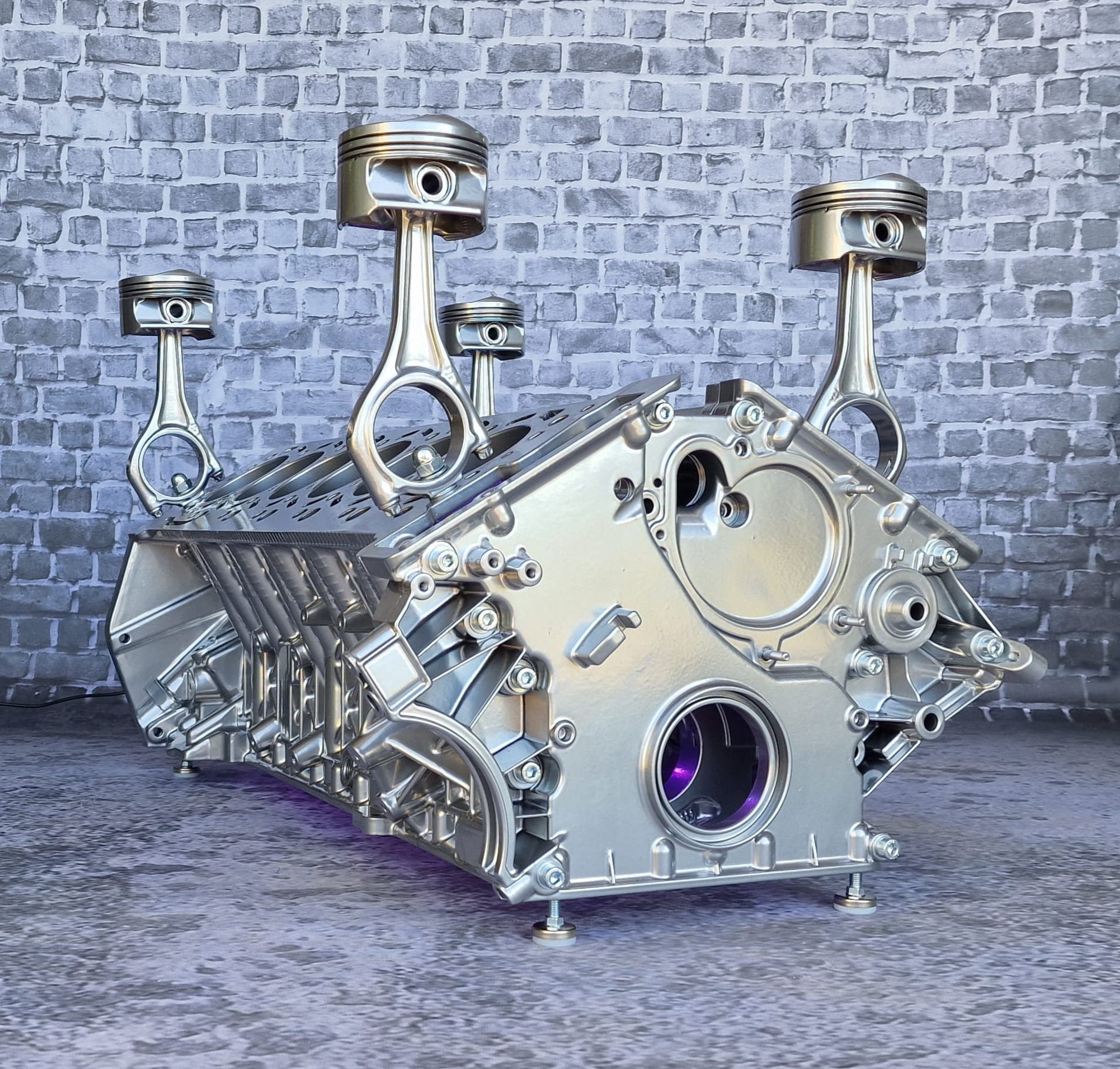 Rolls Royce / BMW 760 V12 Engine Block Coffee Table Block Motortisch