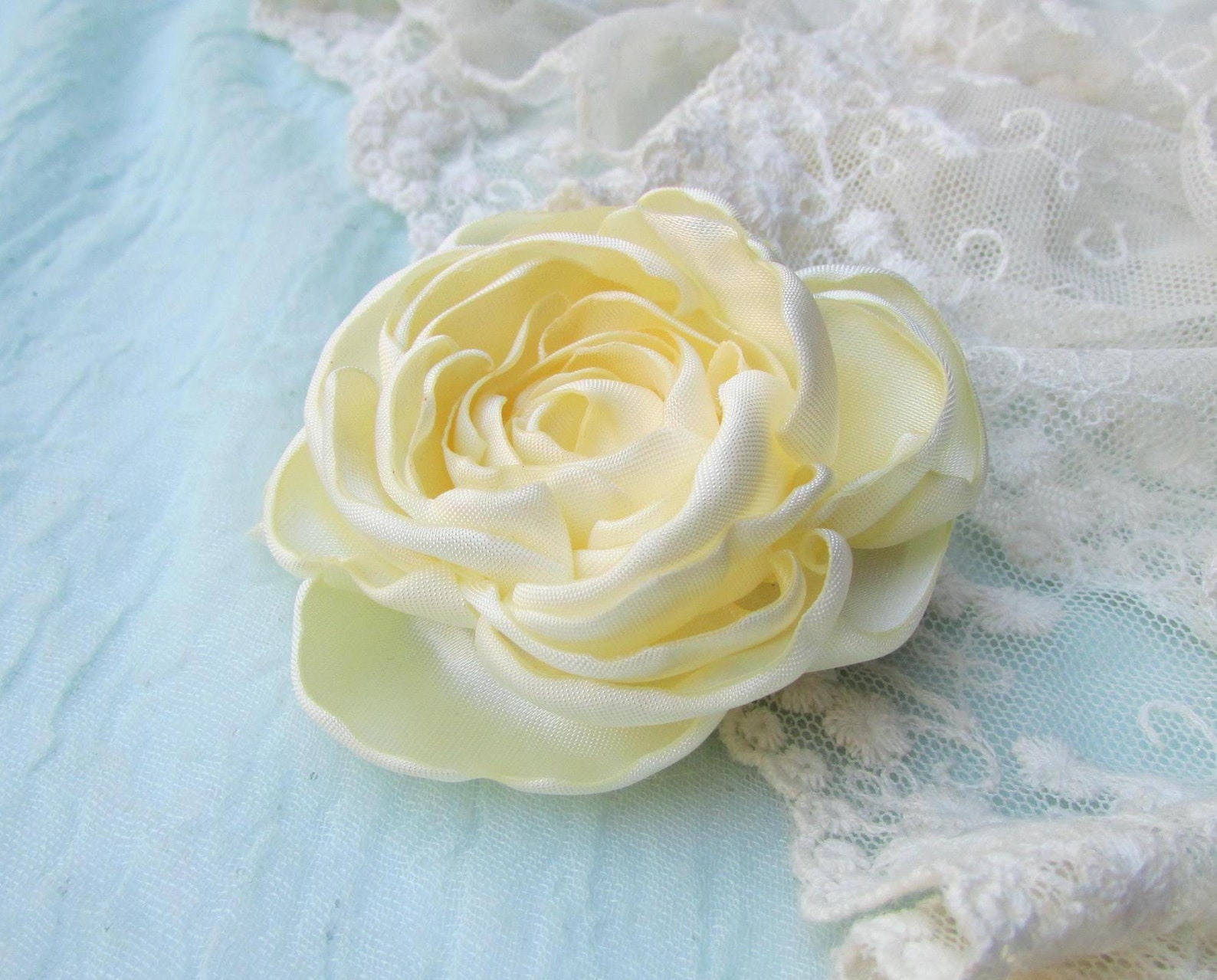 Rosalyn Floral Clip