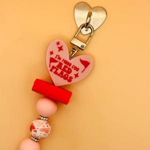Bookish Kindle Keychain: Heart Charm, Beaded Reader Accessory