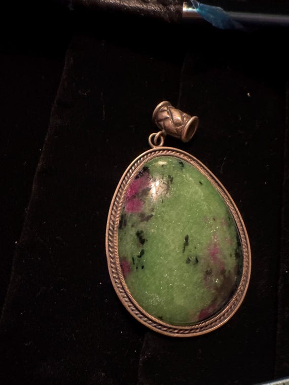 Natural Ruby Zoisite