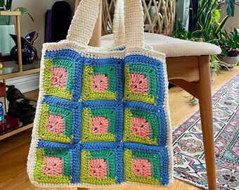 Borsa tote quadrata della nonna fatta a mano all'uncinetto! 100% cotone, realizzata con amore