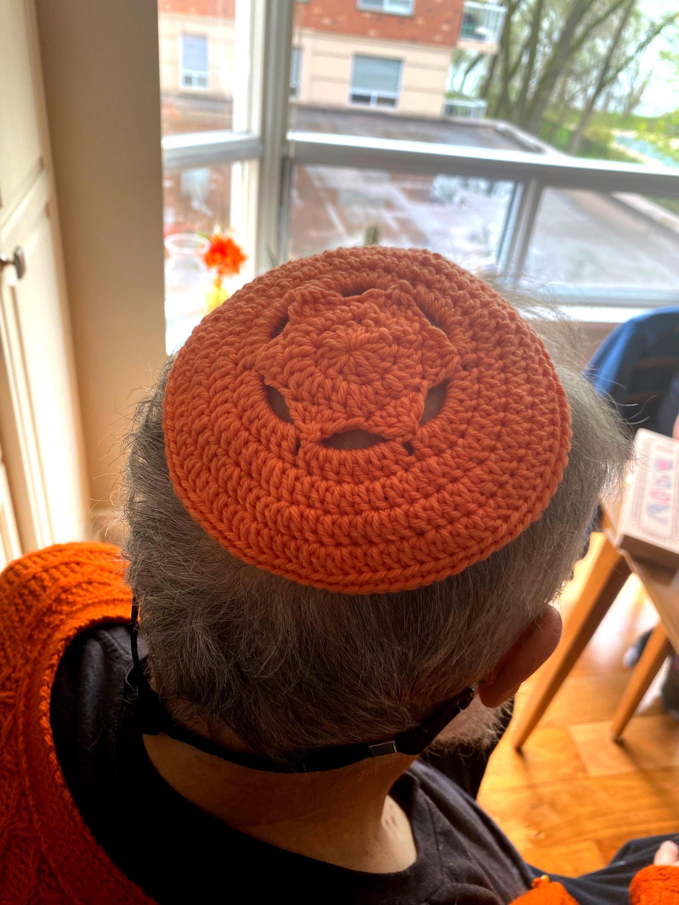 26 Crochet Kippah Patterns for Everyday Wear, Gifts, and Judaica-Inspired Style 4 Star of David Kippah Crochet Pattern