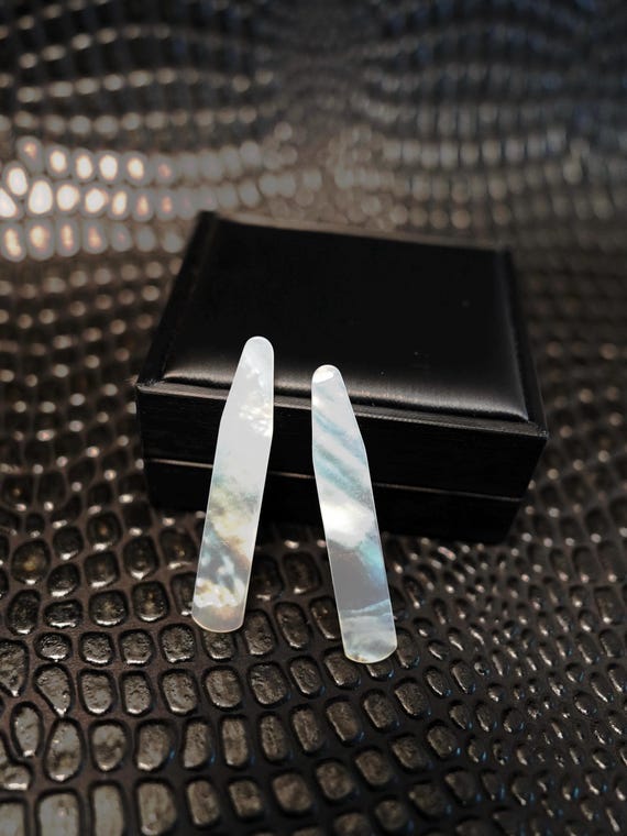 mens dress shirt collar stays Amazon.com: 56 Plastic Collar Stays for Men's Dress Shirts Premium Collar Inserts in 4 Sizes : Clothing, Shoes & Jewelry