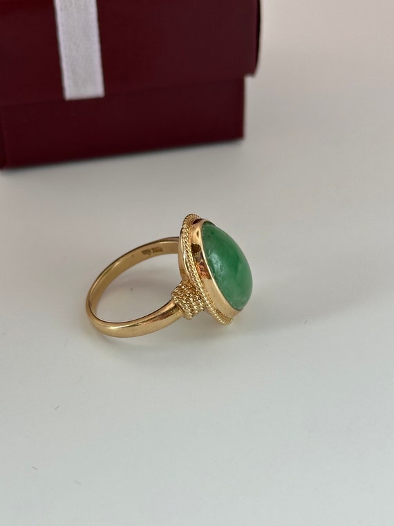 14k Yellow Gold & Jade Ring VINTAGE size 7 - image 9