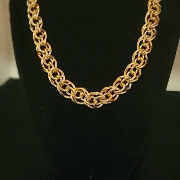 Vintage Trifari TM Wide Chain Necklace, Gold Plated Links Chain Necklace, wide Cable link Chain. 18" Collar Statement Necklace. 1980S CHAIN