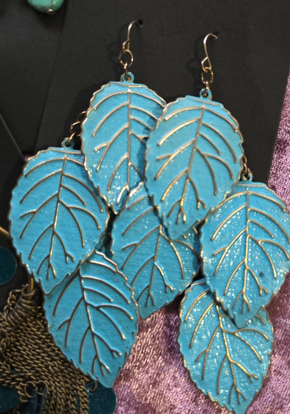 Vintage lot 5 sets of earrings Blue n Teal Mix Pi… - image 6