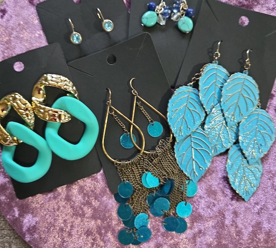 Vintage lot 5 sets of earrings Blue n Teal Mix Pi… - image 1