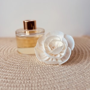 Flower reed diffuser, home decor, home fragrance, home accessories, gift for her, diffuser for home, Mother&#39;s Day gift, diffuser gift set