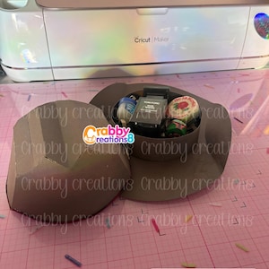 Cappello da cowboy in formato SVG, Cowboyt Studio, Scatola per dolcetti 3D a forma di cappello da cowboy. Scatola per sombrero Crabby Creations8