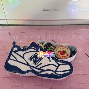 Formato de sapato de pai svg, Estúdio de sapatos de pai, Caixa de guloseimas 3D com chapéu de sapato de pai. Caixa para papai Crabby Creations8