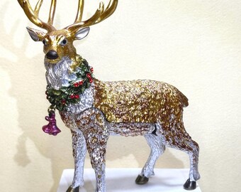 Elegant Christmas deer trinket box with golden antlers and festive wreath. Perfect holiday décor gift, detailed, and beautifully handmade