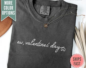 Anti Valentines Shirt, Love Stinks Tee, Anti Love Shirt, Galentines Day Shirt, Friends Valentine Gift, Funny Valentines Day Tee for Women