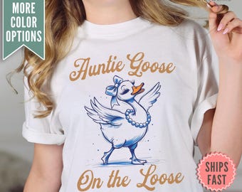 Auntie Goose T-shirt, Aunt Shirt Comfort Colors® Goose Tee, Aunt Birthday Gift for Auntie from nephew, Baby Announcement Funny Aunt Gift