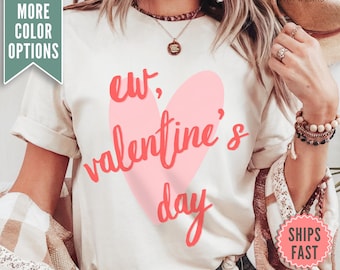 Anti Valentines Shirt, Love Stinks Tee, Anti Love Shirt, Galentines Day Shirt, Friends Valentine Gift, Funny Valentines Day Tee for Women