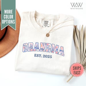 Oma Est Jahr Comfort Colors® Shirt, Muttertagsgeschenk für Oma, benutzerdefiniertes Oma Shirt, personalisiertes Oma T-Shirt, Oma Geburtstagsgeschenk
