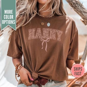 Camisa de laço de renda Nanny, camiseta Coquette Nanny Comfort Colors® para babá, camiseta presente de dia das mães da filha, camisa presente Coquette Nanny
