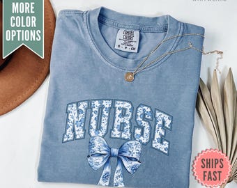 Comfort Colors® Coquette Teacher Bow T-shirt, Blue Toile Teacher Shirt, Chinoiserie Teacher Tee, Cottagecore Bow Teacher T-Shirt Mothers Day