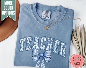 Comfort Colors® Coquette Teacher Bow T-shirt, Blue Toile Teacher Shirt, Chinoiserie Teacher Tee, Cottagecore Bow Teacher Appreciation Gift