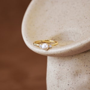 Dainty Pearl Ring, Natural Pearl Ring With Diamond, Sterling Silver Pearl Ring,Gold Ring,Pearl Jewelry, Minimalist Ring, Engagement Ring