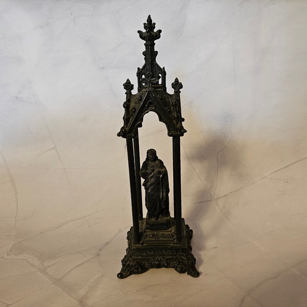 Very Fine and Rare Neo Gothic Style Altar with Jesus Amazing Piece of Art