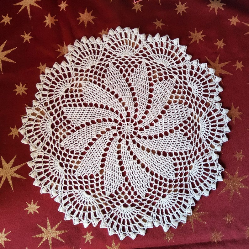 Crochet doily White Lace crochet doily Crochet coasters Crochet napkin table centerpiece small doily gift doilies by NataliaKuCrocher zdjęcie 1