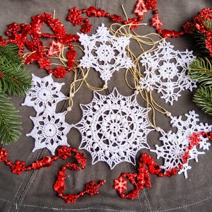 Set of 7 white snowflakes for winter decor Handmade snowflakes Christmas decorations Winter decor Christmas tree decor, holiday