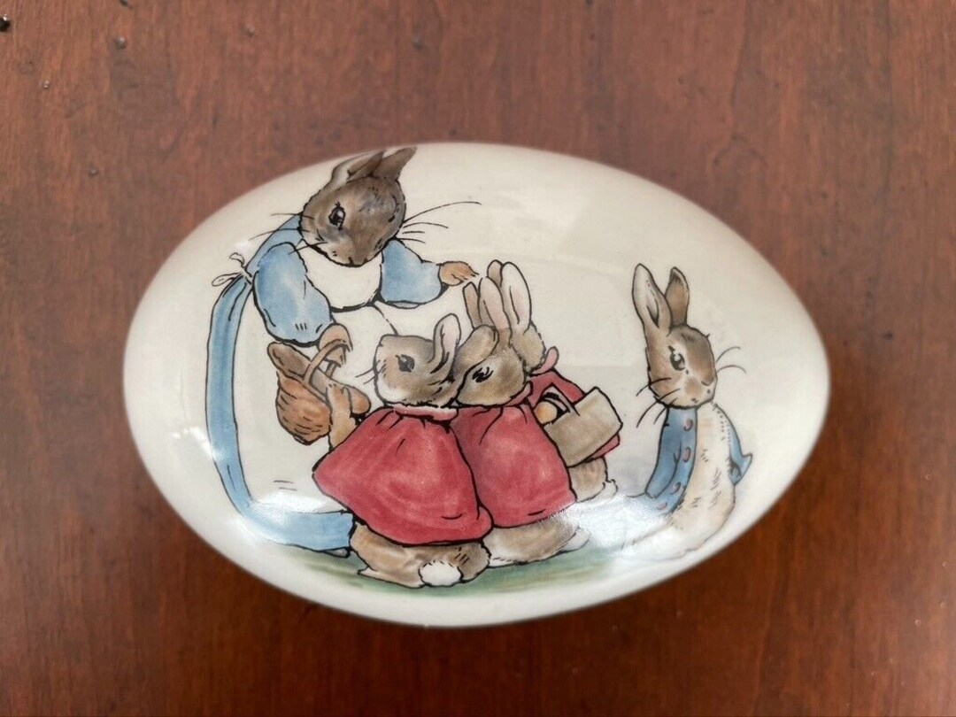 Beatrix Potter Peter Rabbit Round Box Wedgwood Barlaston England Egg ...