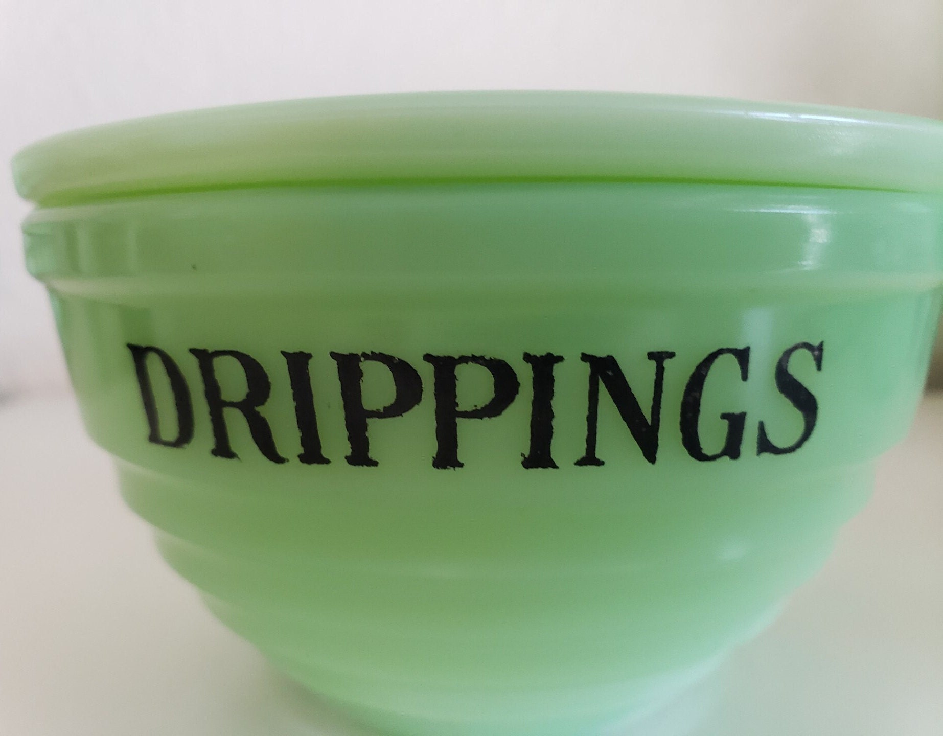 Beautiful Jeannette Jadeite Jadite Round Refrigerator Dish Drippings ...