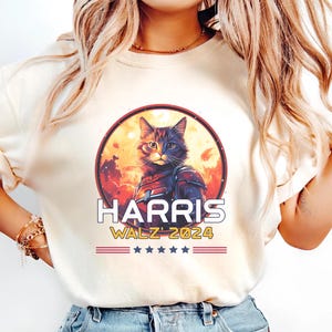 Kattflickan Kamala Harris 2024 För Folket-tröja, Harris Walz-tröja, Tim Walz-tröja, Rösta på Harris Walz 2024-tröja