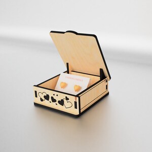 Petite boîte pour bagues et boucles d'oreilles, cadeau d'amour, détails pour les amoureux, art cnc laser, joyeuse Saint-Valentin, modèle svg cnc