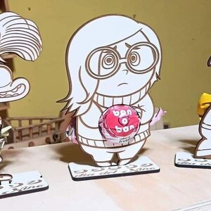 Stojak na czekoladę z emocjami 3 mm wycinane laserowo pliki cyfrowe, szablon CNC, sztuka cnc CDR, SVG, AI, DXF, PDF. Sztuka, uczucia