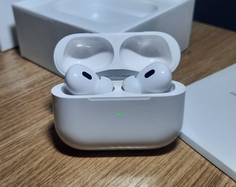 Airpod Pro 2 con estuche de carga y accesorios ("HECHO A MANO" A ESTRENAR)