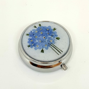 Echte bloemen pillendoos met 3 compartimenten, klein formaat 1,8" schattig pillendoosje, pil houder, pil organizer, reispillendoos, wekelijkse pillendoos