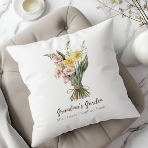 Geboortebloem gepersonaliseerd kussen voor oma Moederdagcadeau, boeket moeder verjaardag aangepaste kersttuin print geboortemaand bloemenkussen