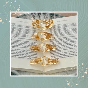 Reading ring with gold leaf in epoxy resin