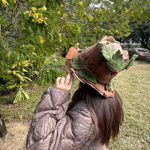 Novelty Tree Hat, Wool Felted Cap, Ren Faire Accessories , Mushroom&Leaf on The Hat.