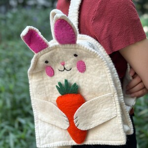 Sac à dos en feutre de lapin, sac à dos lapin, sac à dos pour fille, cartable pour la rentrée, cartable pour enfant, sac à dos blanc, sac à dos fée, sac fantaisie.