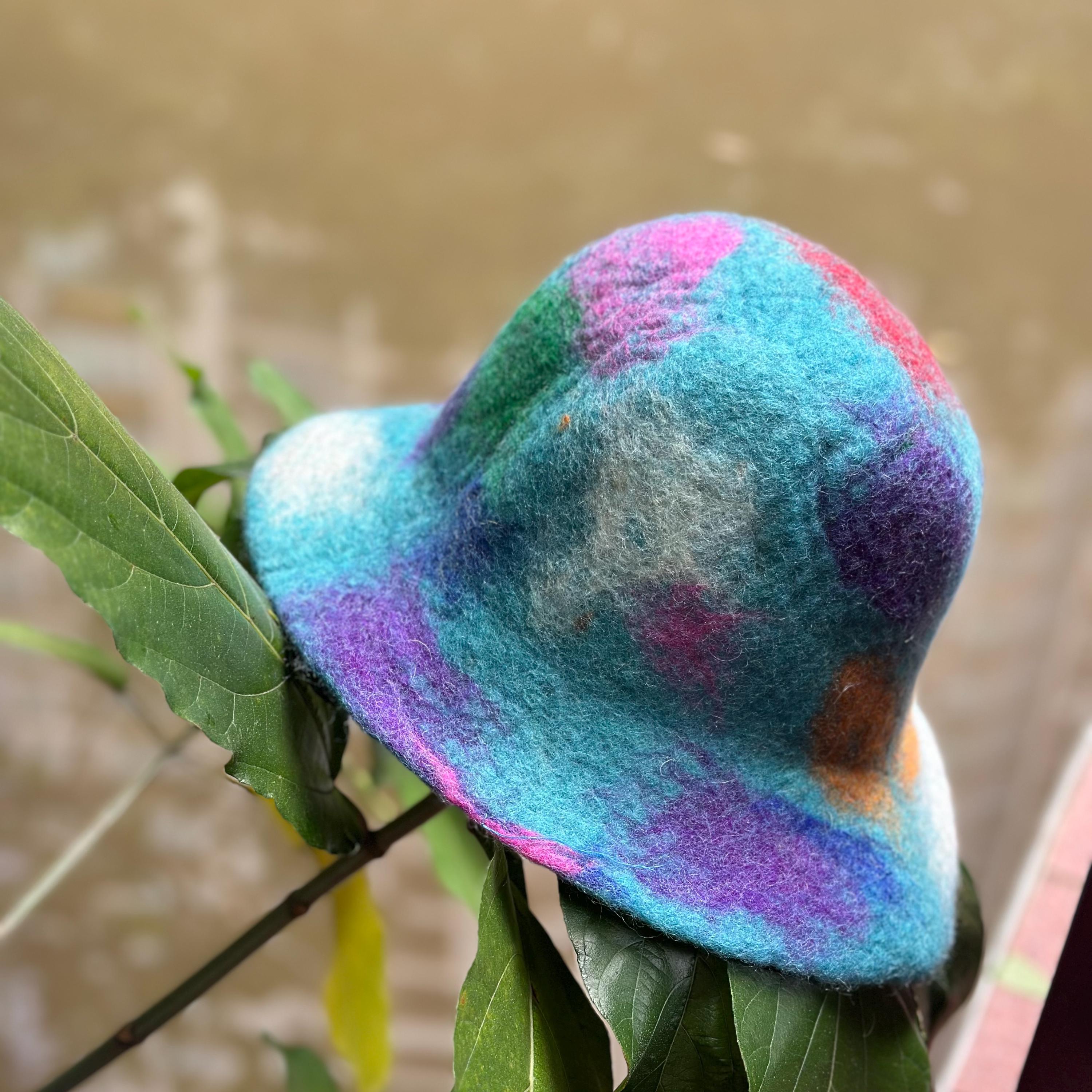 Tie Dye Felted Bucket Hat: Rainbow Costume, Sauna & Ren  display picture 2