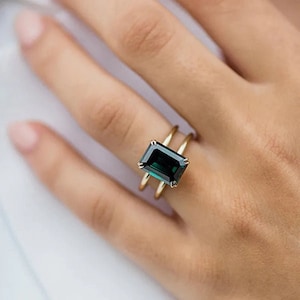 Groene smaragd geslepen verlovingsringset, smaragdgroene geboortesteenring, 14K geelgouden jubileumcadeau voor vrouw, beloftering, dubbele bandring