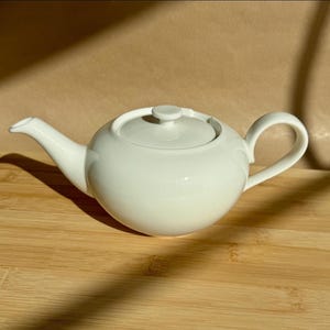 Villeroy & Boch Teekanne – Premium Bone Porcelain, minimalistisch, modernes Design, weiße Teekanne