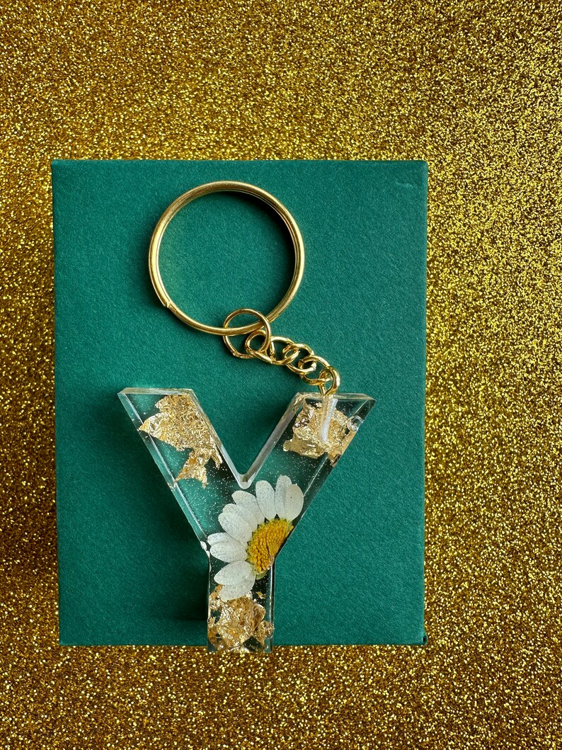 Y Letter Real Dried White Epoxy Keychain - Etsy