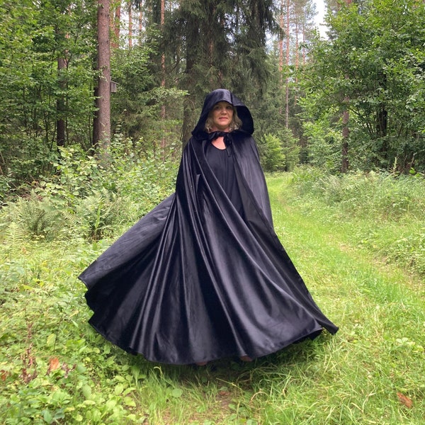 Full Circle Black Cloak - Etsy