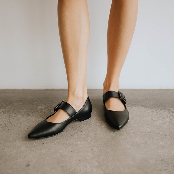 Ballet Mary Janes, low heels, classic mules, black leather Mary Janes, pointed toe pumps. Shoes for every day. Women's mules.