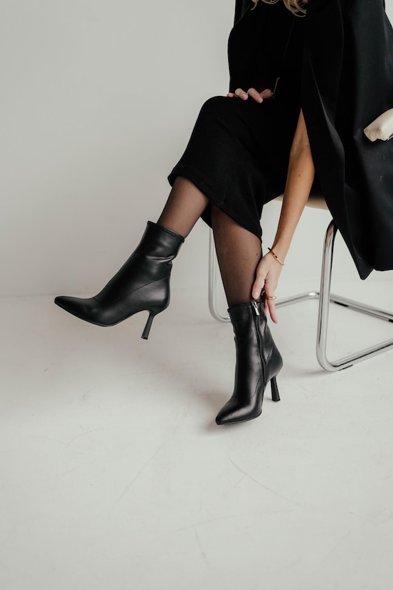 Black Leather Pointed Toe Ankle Boots with Side Zipper Black Elegant Pointed Toe Ankle Boots With Side Zipper And  main image 3