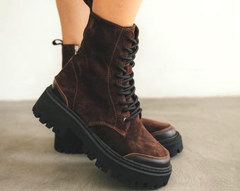 Braune Schnürstiefel aus Wildleder mit Zehen- und Fersenkappen aus Echtleder, strapazierfähiger Sohle, bequeme Schuhe für jeden Tag